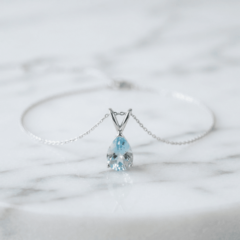 Veena White Gold Necklace in 18K white gold